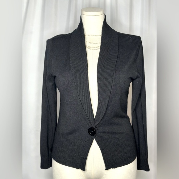 Cable & Gauge Black Single Button Long Sleeve Cardigan (695) - Picture 1 of 12